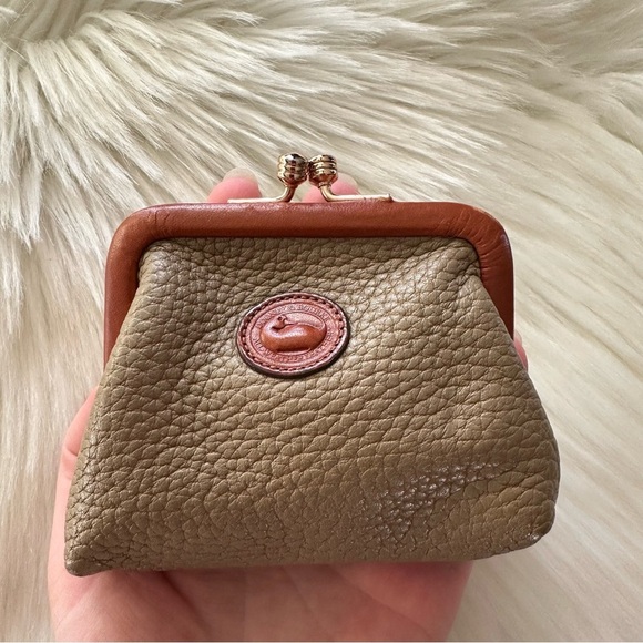 Rare Vintage Dooney & Bourke Small Peddle Leather Coin Wallet Kisslock - Picture 6 of 13